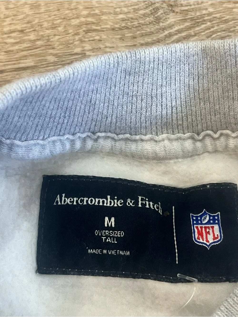 Abercrombie & Fitch NFL New York Jets Gray Graphic Crewneck Sweatshirt
